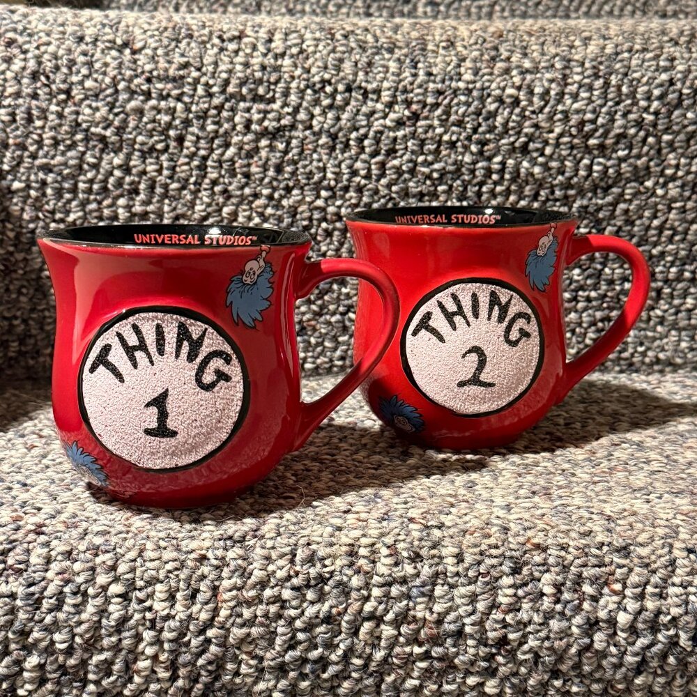 2007 Thing 1 and Thing 2 Universal Studios Islands of Adventure Large Mugs